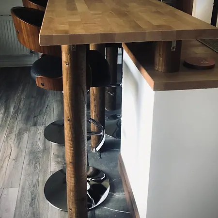 Woodleigh Happy House 3* Carnew